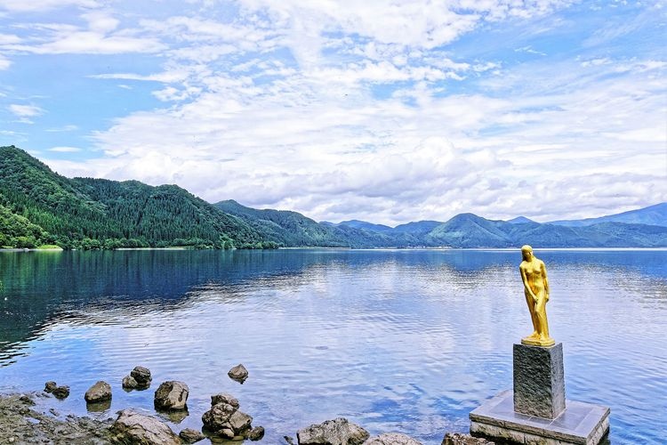 田泽湖 (Tazawa Lake)