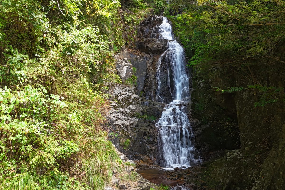 น้ำตกโจเซดากิ (Joseidaki Falls)