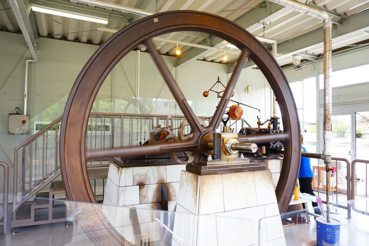 โรงงานทอผ้าไหมโทมิโอกะ (Tomioka Silk Mill)