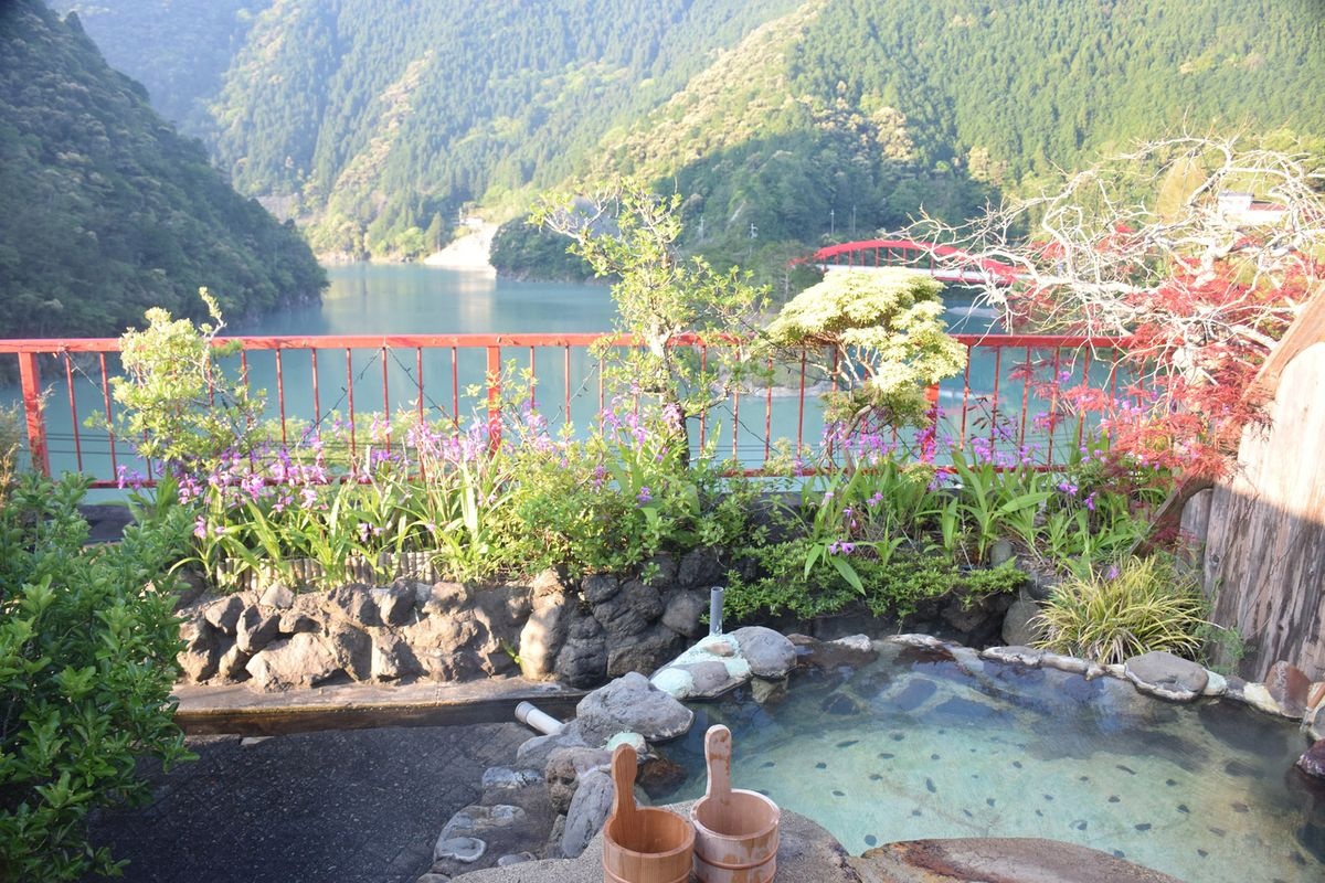 Suối nước nóng Totsukawa