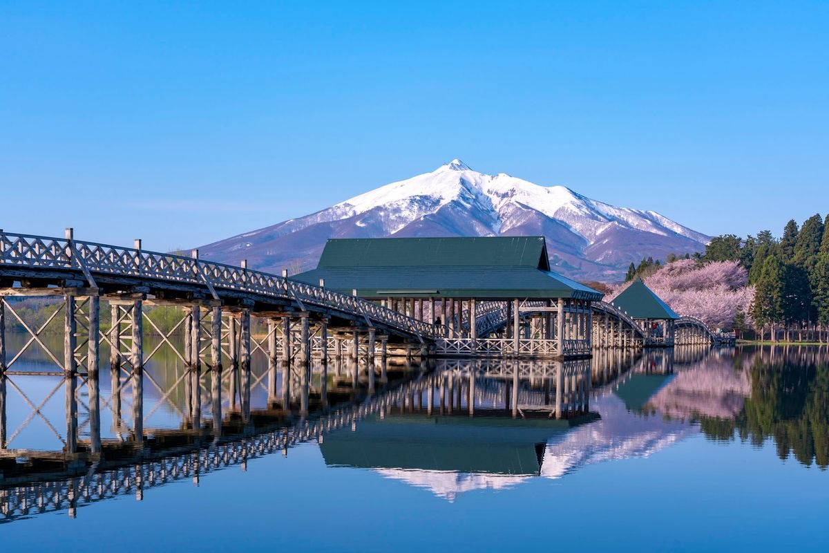 Lac Tsugaru Fujimi (Pont Tsuru-no-mai)