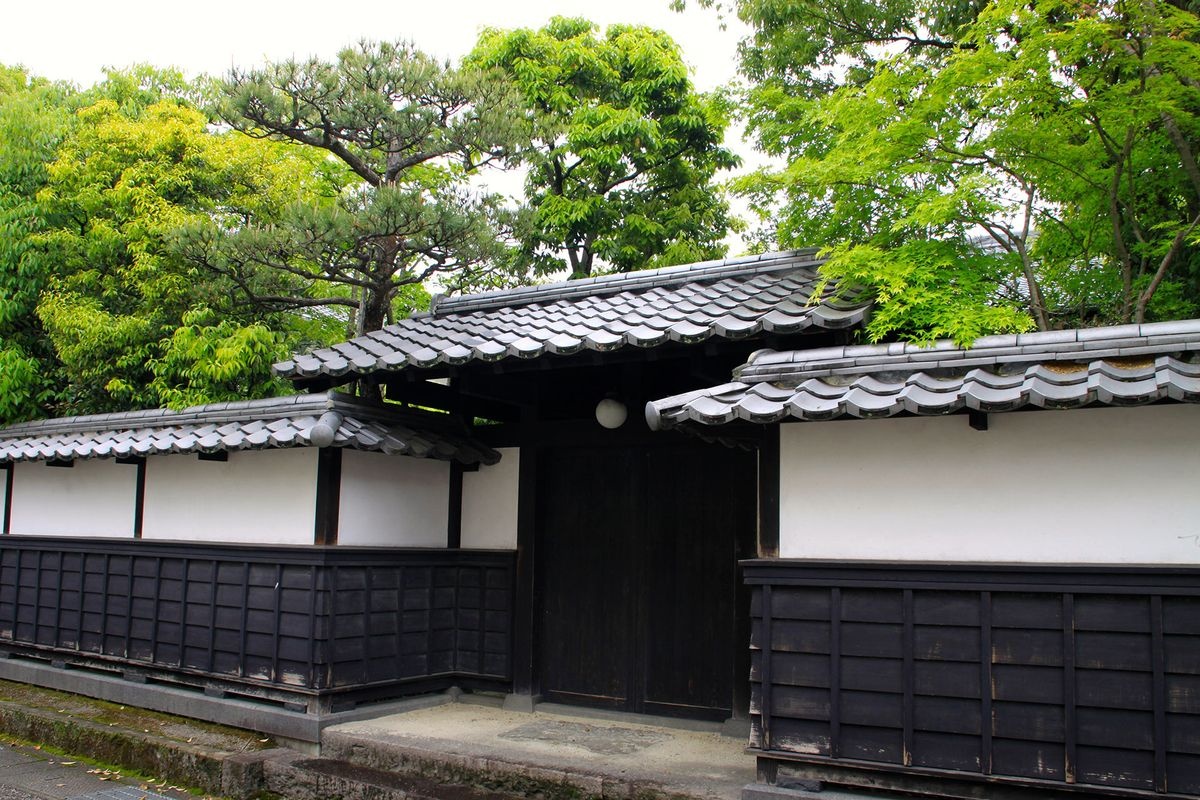 Ubuki Tamagawa Traditional Buildings Preservation District (Kurayoshi Shirakabe Dozo)