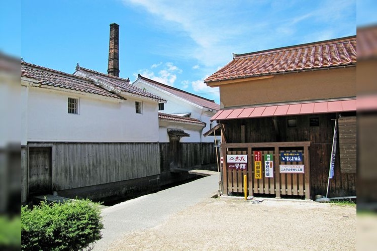 District de préservation des bâtiments traditionnels d'Ubushi Tamagawa (Kurayoshi Shirakabe Dozo) 3