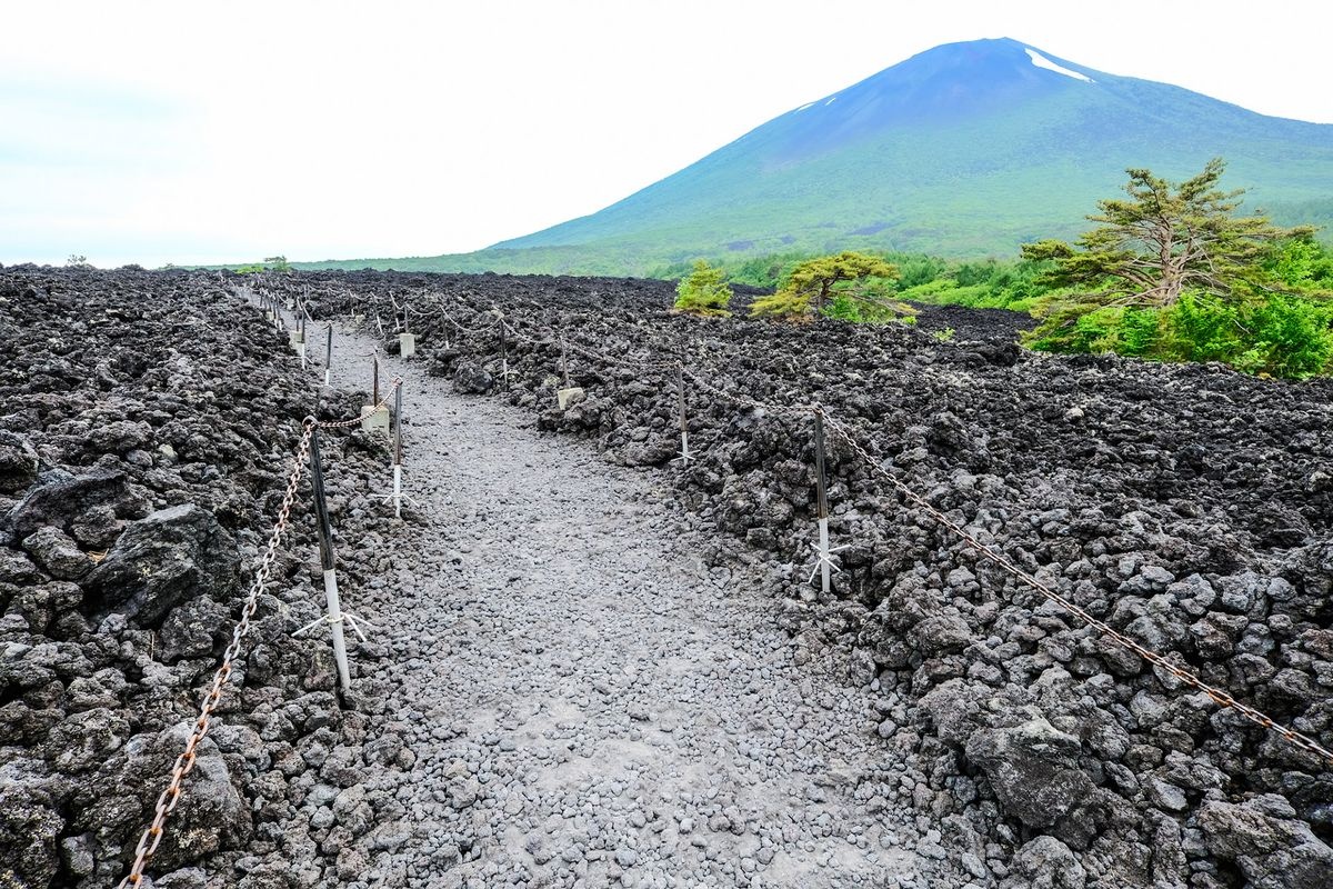 Yaki Hashiri Lava Flow