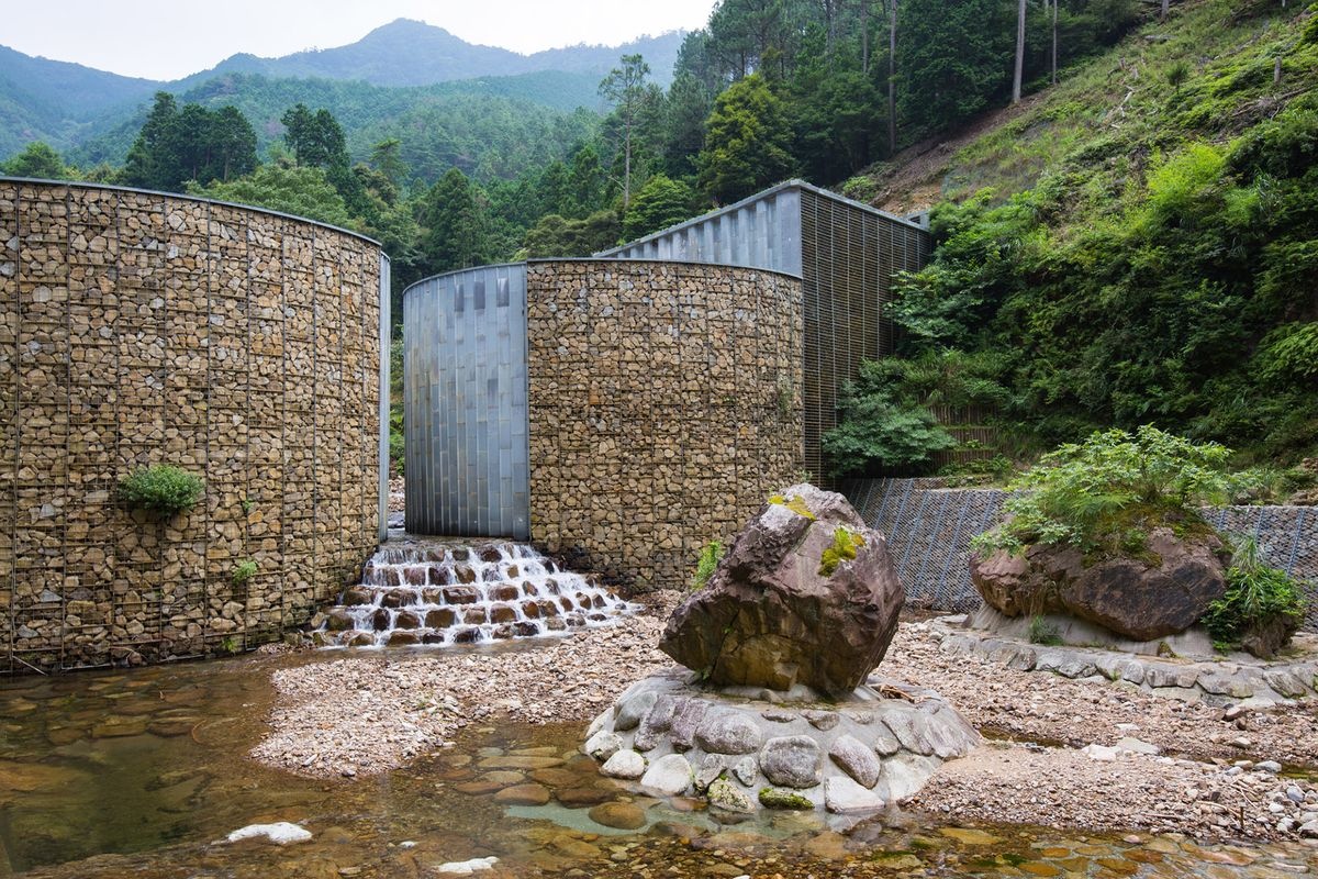 Yakushidani Gorge