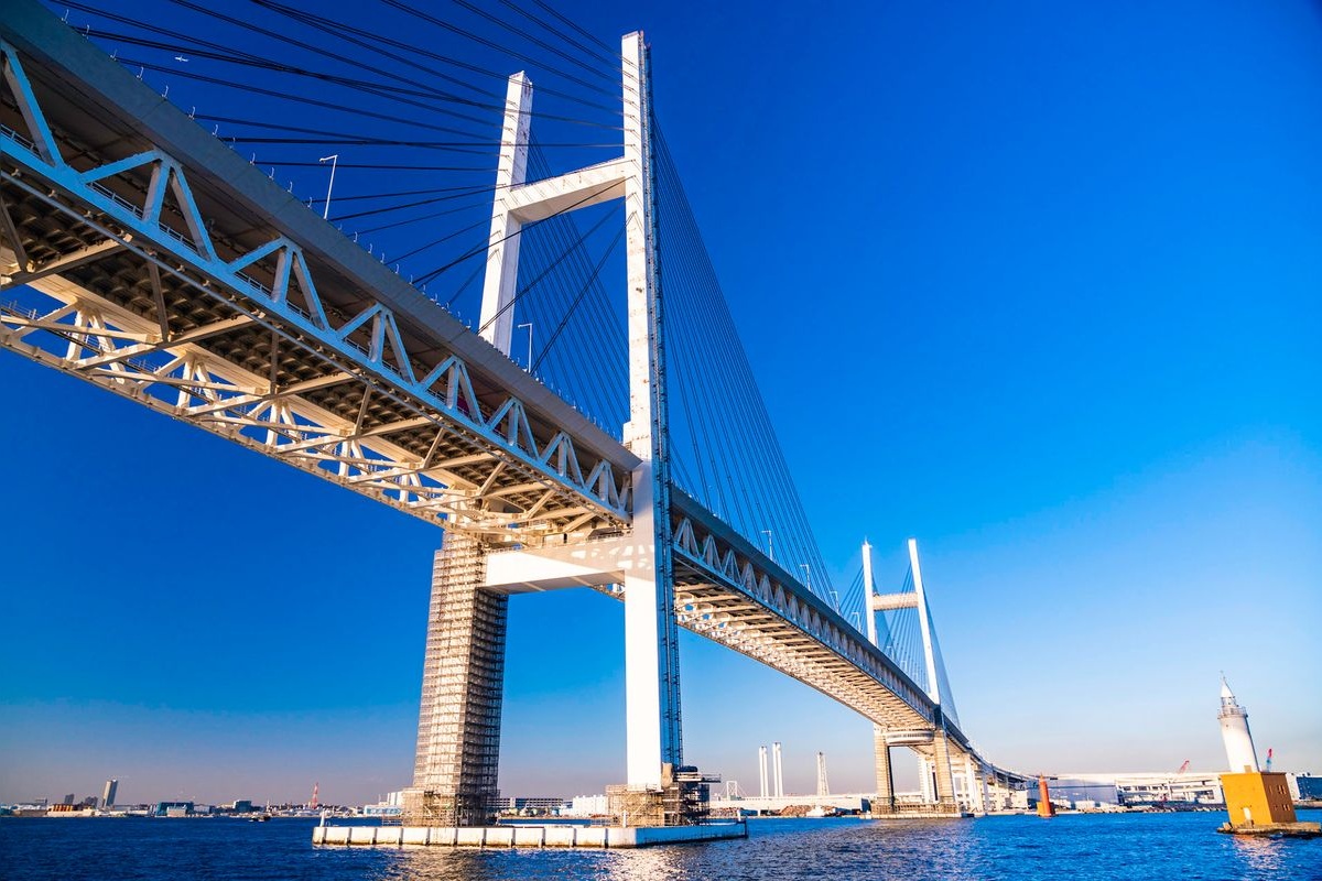 横滨海湾大桥 (Yokohama Bay Bridge)