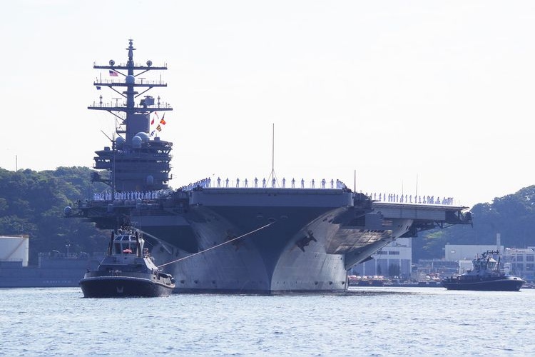 Tur Menjelajah Pelabuhan Militer Yokosuka (Yokosuka Gunko Meguri)
