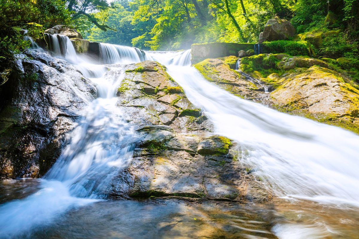 Shijusanman Falls