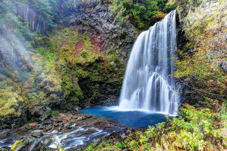 젠고로 폭포 (Zengoro Falls)